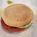 동호푸드 | [맥도날드 후기] 맥모닝 신메뉴!! 과카몰레 베이컨 에그 머핀 | 맥도날드 어플 사용 팁 | 대구동호DT점