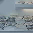 디베라 안경 이미지