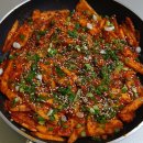 통들깨가 들어간 더덕무침 이미지