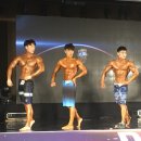 보디빌더 대회 이미지