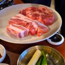 고기 굽는 남자 이미지