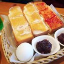 한글 사랑방 | 커피 한 잔 시켰는데 빵이랑 토핑이 무료! 이용 시간 및 메뉴, '코메다 커피 하카타역 히가시점'