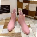 하얀신발 이미지