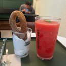 상현목장 | COFFEE&gt;☕️우지커피 광교 상현역점, 아이스크림 종류만...깔끔한 카페, 츄러스 아이스크림,수박주스 후기