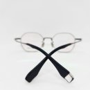 글라스 안경. 콘택트 이미지