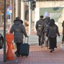 [대구경북 혁신도시 10년] "단 2개 노선 버스, 기다리다 지쳐" 통근버스 운영할 수밖에 이미지