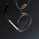 안경존중 이미지