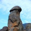 [진경수의 자연에서 배우는 삶의 여행] 男根石의 ‘유명세’…청풍호반에 우뚝 솟은 ‘東山’ 이미지