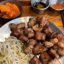 돈웍 | 선릉역에서 즐기는 캠핑 분위기! "돈웍"에서 비빔면&고기세트 맛보기 🥓💕