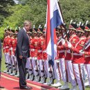 20/03/10 Dutch king sorry for past 'excessive' violence' in Indonesia - Apology for abuses committed during independence struggle came at start of 이미지