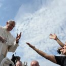 ﻿교황, 가톨릭 신자들에게 정치에 참여하도록 촉구하다.Pope calls faithful to pray, participate actively in politics 이미지