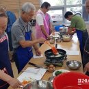 실버 남성요리 이미지