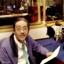 봉하마을 묘역화장실 이미지