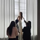바시움 스튜디오 촬영 후기5 - 격자무늬창문 뒷태씬