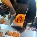 The 호떡 | 강릉 중앙시장 맛집 먹거리 길감자 배니닭강정 딸기모찌 모자호떡