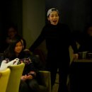 소년과 나무 이미지