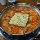 본가부대찌개 이미지