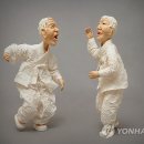 한지와 닥종이의 예술인형 이미지