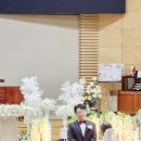 웨딩 포토월이 포함된 신부대기실과 웨딩 꽃 정보 동안교회 결혼식 후기와 에덴뷔페 피로연 음식