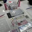 반짝반짝 레진아트1 | 소품샵 [너와의순간] 레진아트 클래스 개설기 4편 : 레진아트 공방으로서 레진폰케이스 만들기 두번째 수업