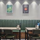 세븐일레븐 부산모라베스트점 | 11월 (2) 은행나무 아래에서