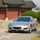 마쯔다 RX-8 이라는 1300cc작지만 세련디자인과 결코 중형세단을 능가하는... 이미지