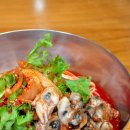 장비빔국수와 굴국밥 보쌈 이미지