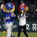 시구 전쟁史 - 진지하게 궁서체로 쓰는 야구 시구의 역사