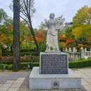 스님+황부자 조형물 이미지