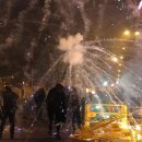 화재, 약탈 및 수백 명의 체포: 프랑스 폭력의 세 번째 밤의 주요 사건 이미지