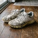 빛나는 세탁 | 새 신발처럼 빛나는 운동화 세탁, 봉지 하나로 10분 만에 끝내는 법