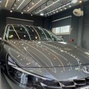 차 닦는 신사 이미지