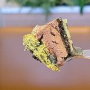 더플레이스빌딩(일오삼플레이스) | 투썸플레이스 디저트 메뉴 투썸 두바이 케이크 떠먹는 두아박 케익 예약없음 가격 칼로리 추천