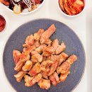 유황꿀돼지 | 유황 먹인 돼지로 즐기는 육즙 가득한 목살요리