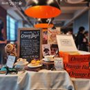 오렌지와 연필 앞 | [수원] 화성 호매실 브런치 오렌지 베이글 소품샵 구경하기 대형 베이커리 수원 맛집