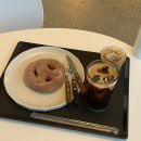 산새인테리어필름 | [경북 경산] 하양읍 대형 베이커리 신상 카페, 비 내리는 카페; 인필름(inflim)