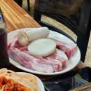 한라흑돼지 | 제주 서귀포 도민 흑돼지맛집 육사시미를 맛볼 수 있는 주공한라식육식당