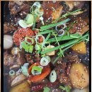 까만찜닭빨간볶닭 이미지