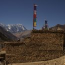 네팔 고산지대 가옥(창고) 이미지