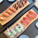 윤초밥 앞 이미지