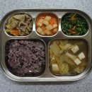 20190927 - 흑미밥, 우거지된장국, 돼지고기양배추볶음, 시금치나물, 깍두기 이미지