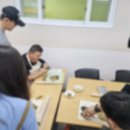 다니엘 작은도서관 | [다니엘사랑이용센터] 장애인 도자기 수업 / 얼굴 접시 만들기 활동