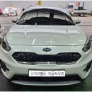 G5011 | 2020 KIA NIRO DE Hybrid 앞유리 교환 기아자동차의 니로 구형 하이브리드 전면유리에 돌이 튀어서 생긴...