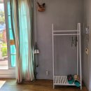 화가와 꽃 이미지