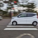 횡단보도 부근 이미지