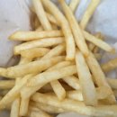 뉴욕버거신정점 | 울산 치즈버거 맛집 코카펠라 후기｜치즈버거와 감자튀김 본연의 맛, 스트릿 감성 가득한 공간