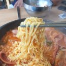 엉클 부대찌개 이미지