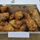 호식이두마리치킨 구미송정점 | 호식이두마리 치킨 구미 송정점 양념 + 간장