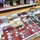 글라스 바바 안경(하양점) 이미지