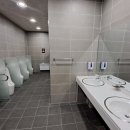 스포츠타운 화장실 이미지